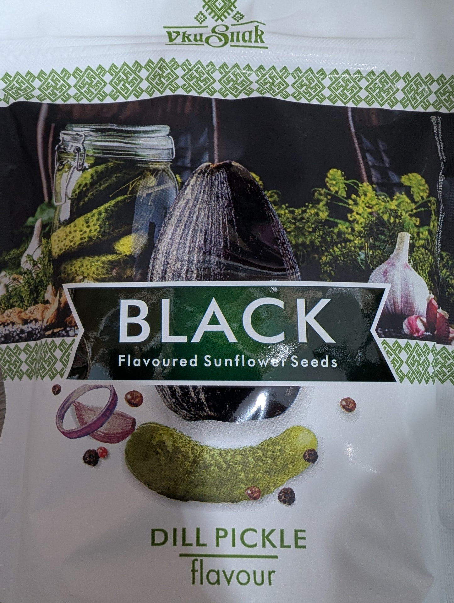 Granex Vkusnak Black Roasted Sunflower seeds with dill pickle flavour 200g