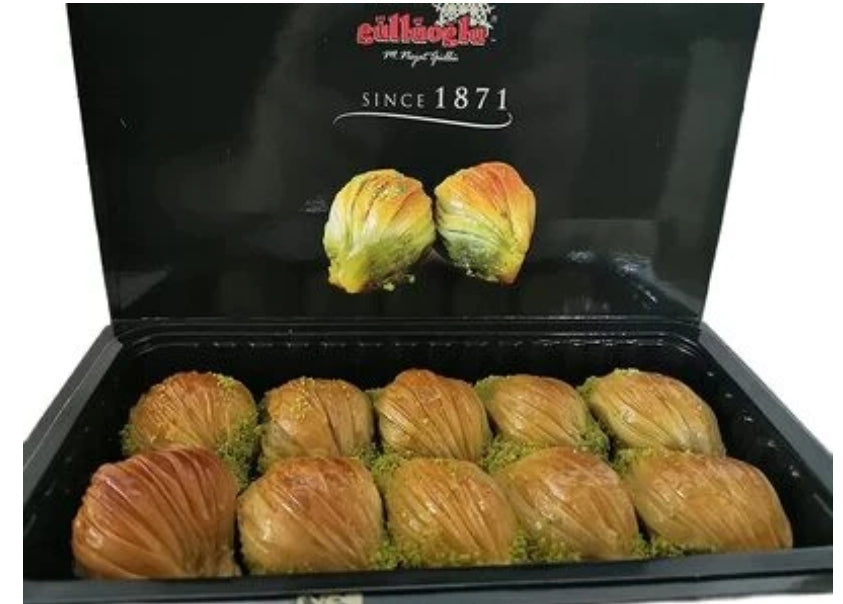 Gulluoglu Baklava Rolled Assorted Mussel Shape with pistachio 500g