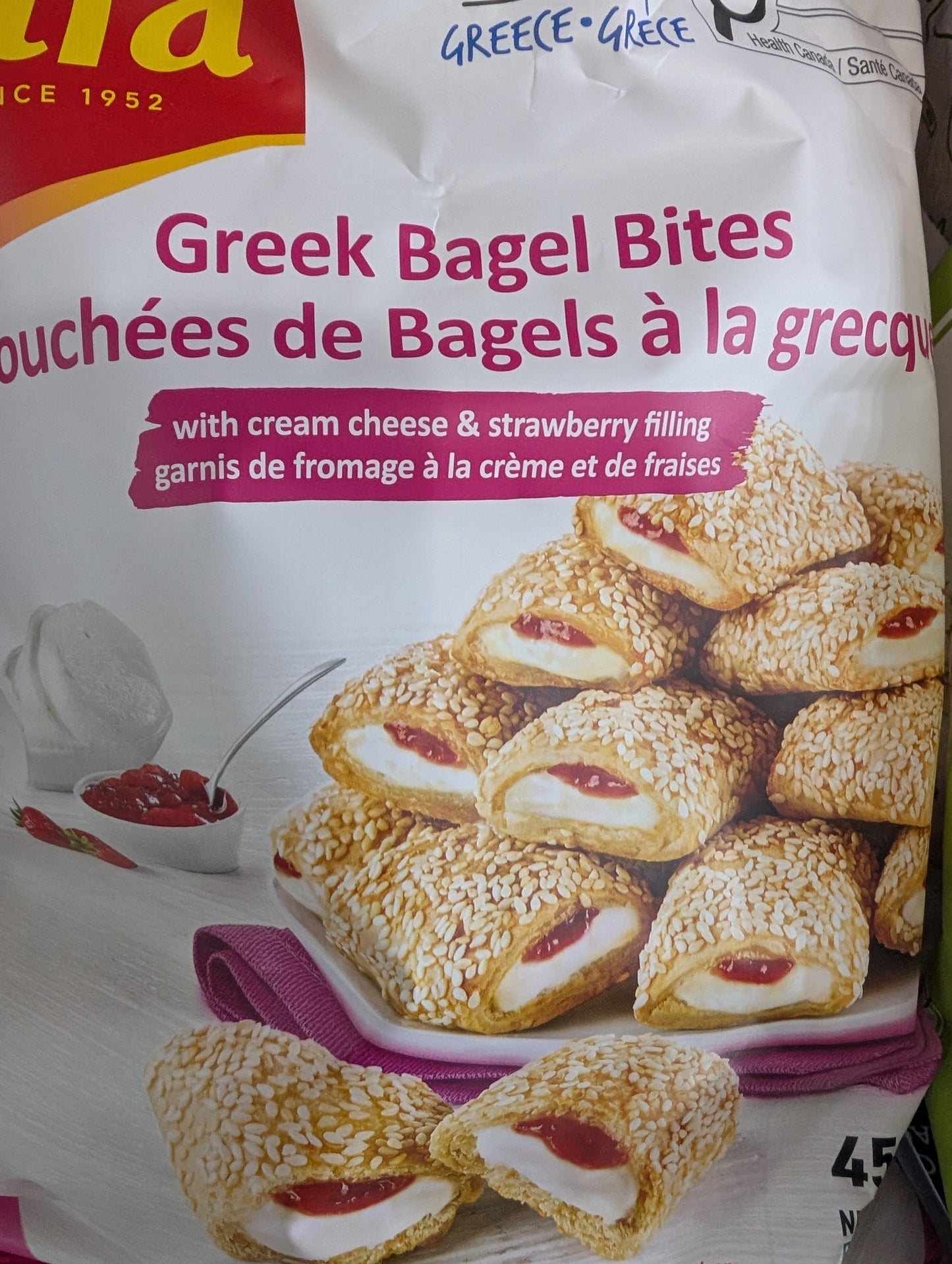 Alfa Greek Bagel Bites with cream cheese and strawberry 450g